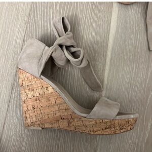 Alex + Alex Wedges